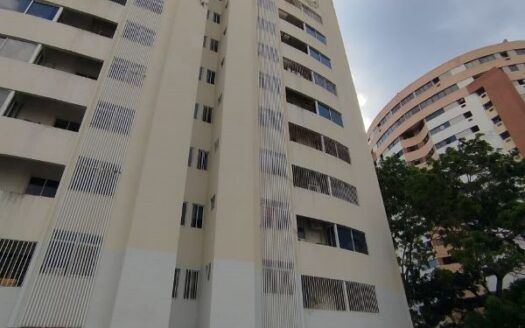 Apartamento En Ventas Y Alquiler En Residencia Malfil Suite En La Urb. El Parral. Valencia.