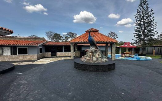 Se Vende Mini-finca en Sabana del Medio, hacienda San Rafael, Mnpio. Libertador, Carabobo.