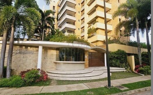 Apartamento En Ventas en Res. Amazonas Golf Club, En La urb. Terrazas Del Country. Valencia.