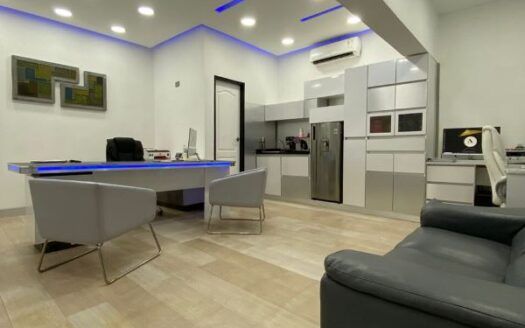 Edificio Comercial en Venta en Plena Avenida Michelena. Valencia
