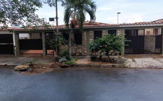 Casa En Venta De Uso Comercial En La Urb. El Morro 2 – San Diego