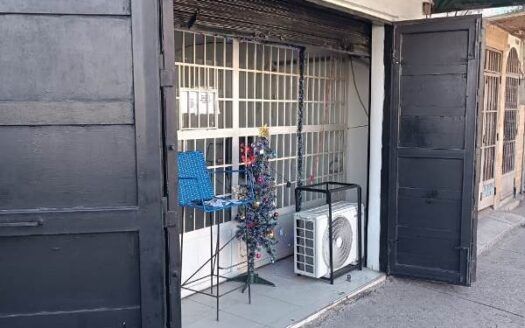 En Venta Casa De Uso Comercial En La Av. Lisandro Alvarado, Valencia – Frente Al Hospital Central