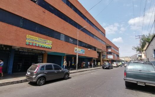 Local Comercial En Venta En El C.C. Profesional Valencia Center, La Candelaria – Valencia.
